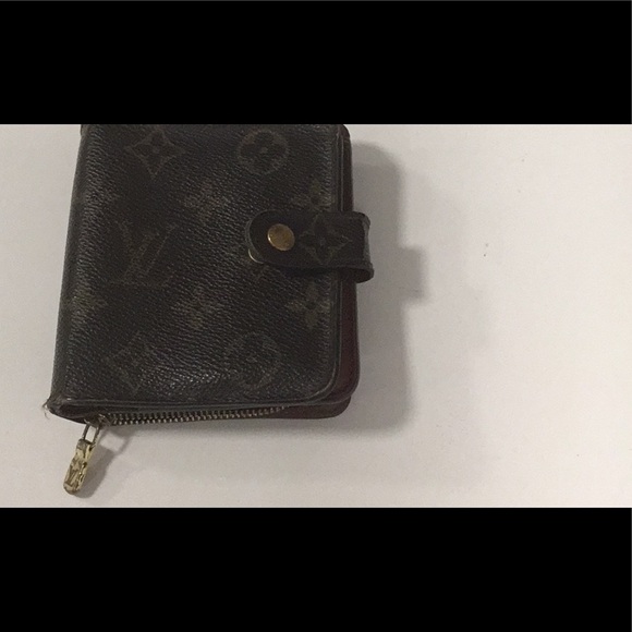 GUC VINTAGE LOUIS VUITTON MONOGRAM BIFOLD WALLET - Picture 4 of 13